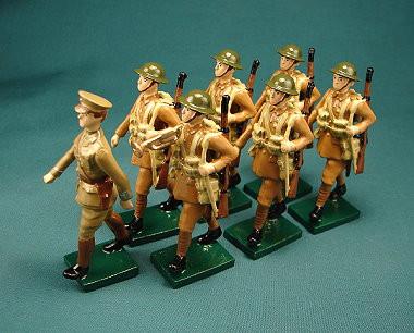 BG298 - British Infantry of 1915 Marching, made by Beau Geste WWI - Piers Christian Toy Soldiers